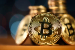 bitcoin премина $100k: време ли е за алткойн експлозия? най-добрите криптовалути за натрупване сега